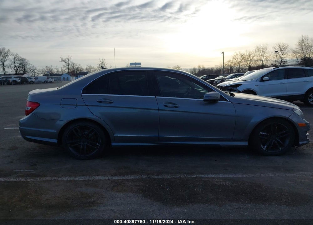 2012 MERCEDES-BENZ C 300 LUXURY 4MATIC/SPORT 4MATIC VIN: WDDGF8BB0CR238799