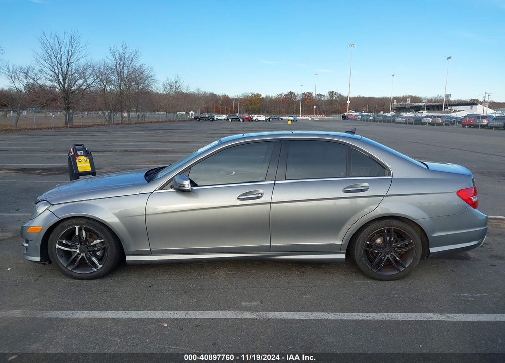 2012 MERCEDES-BENZ C 300 LUXURY 4MATIC/SPORT 4MATIC VIN: WDDGF8BB0CR238799