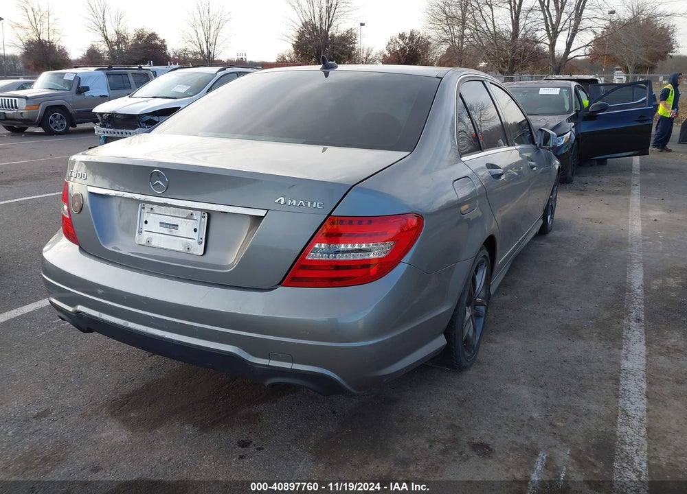 2012 MERCEDES-BENZ C 300 LUXURY 4MATIC/SPORT 4MATIC VIN: WDDGF8BB0CR238799