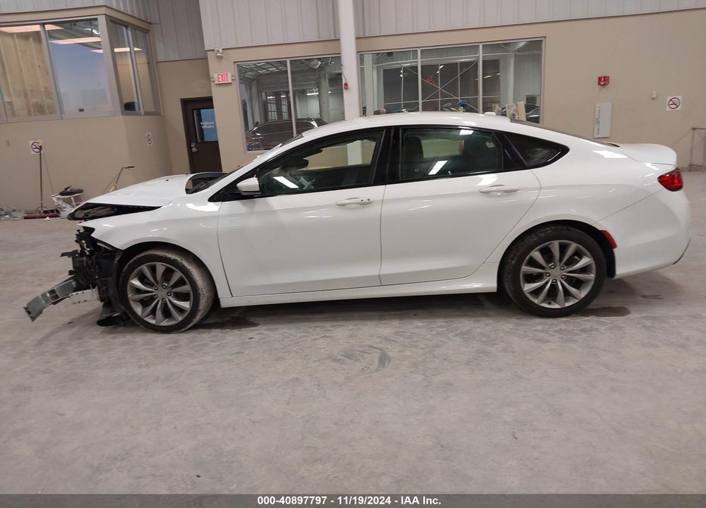 2016 CHRYSLER 200 S VIN: 1C3CCCBB7GN173651