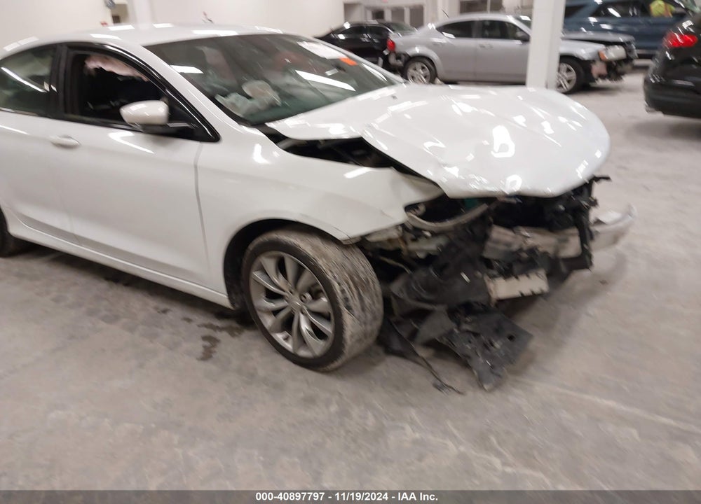 2016 CHRYSLER 200 S VIN: 1C3CCCBB7GN173651