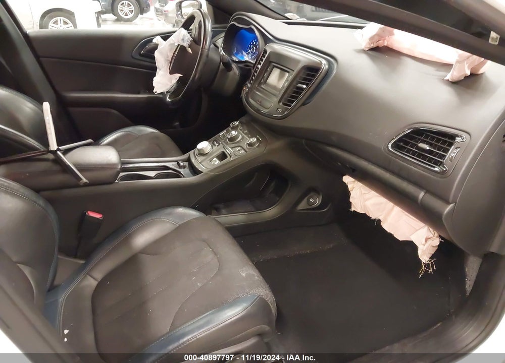 2016 CHRYSLER 200 S VIN: 1C3CCCBB7GN173651