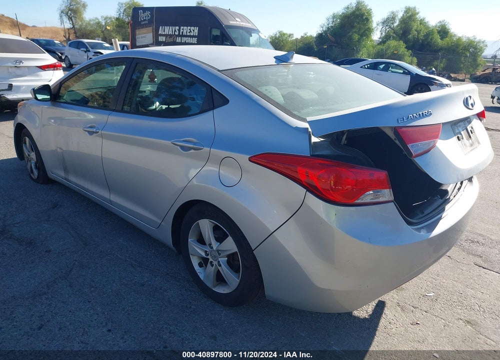 2013 HYUNDAI ELANTRA VIN: 5NPDH4AE5DH453809