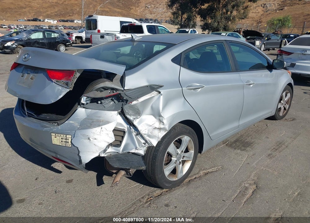 2013 HYUNDAI ELANTRA VIN: 5NPDH4AE5DH453809