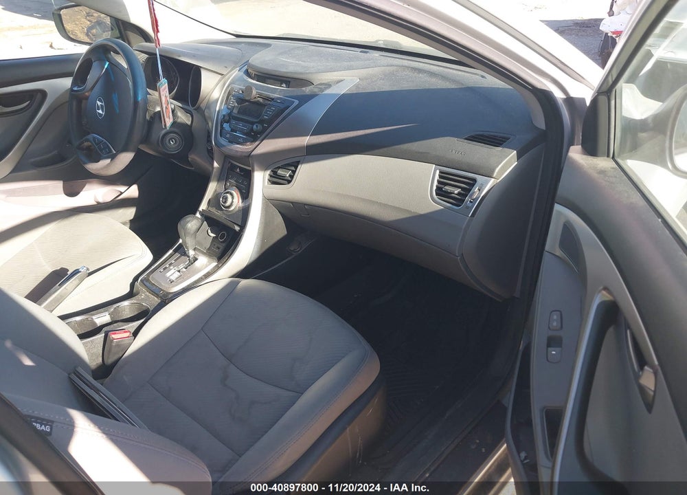 2013 HYUNDAI ELANTRA VIN: 5NPDH4AE5DH453809