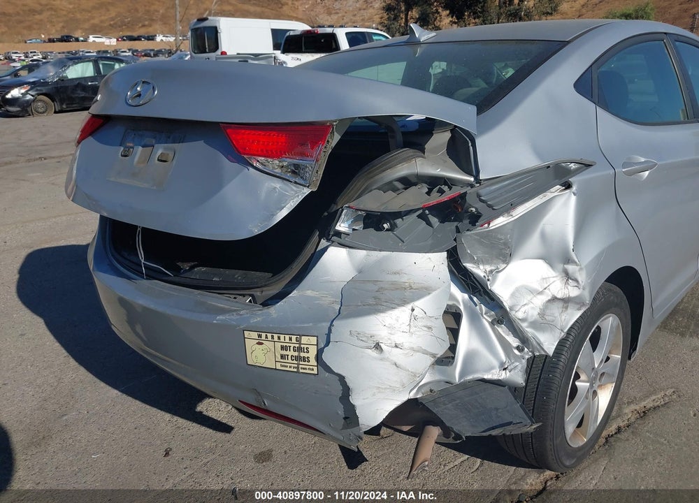 2013 HYUNDAI ELANTRA VIN: 5NPDH4AE5DH453809