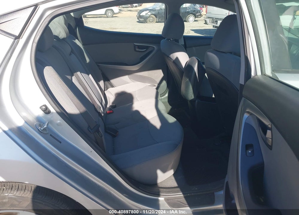 2013 HYUNDAI ELANTRA VIN: 5NPDH4AE5DH453809