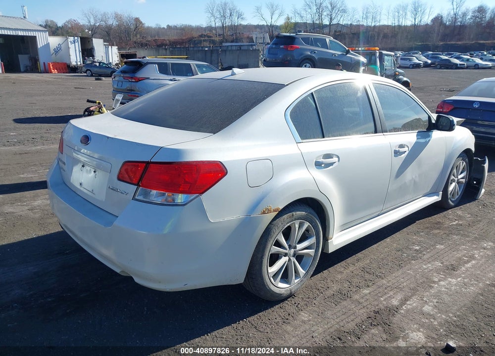 2014 SUBARU LEGACY 2.5I LIMITED VIN: 4S3BMBL68E3005137