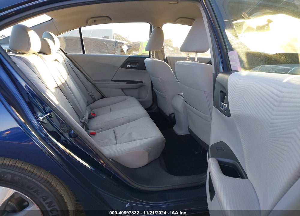 2015 HONDA ACCORD LX VIN: 1HGCR2F31FA092028
