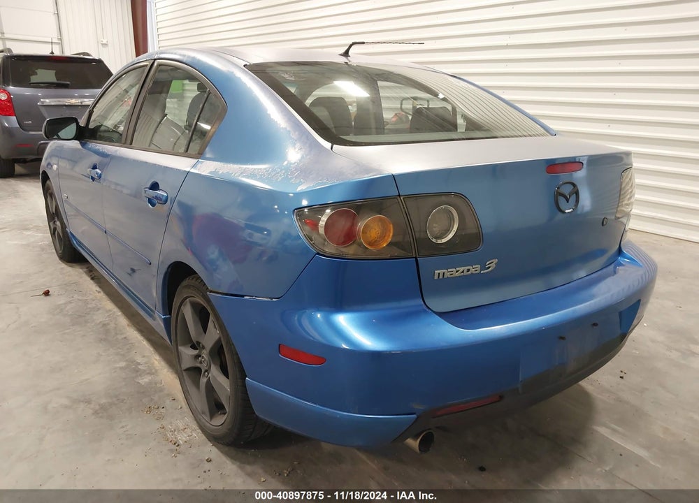 2005 MAZDA 3 S VIN: JM1BK123651272876