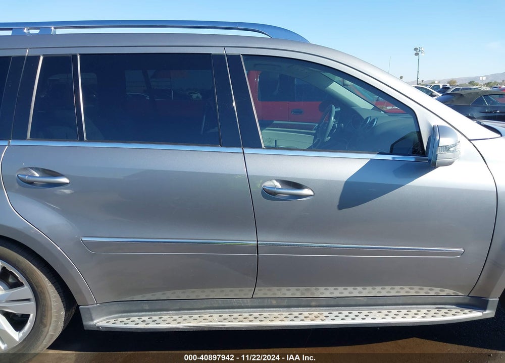 2011 MERCEDES-BENZ GL 450 4MATIC VIN: 4JGBF7BE9BA700536