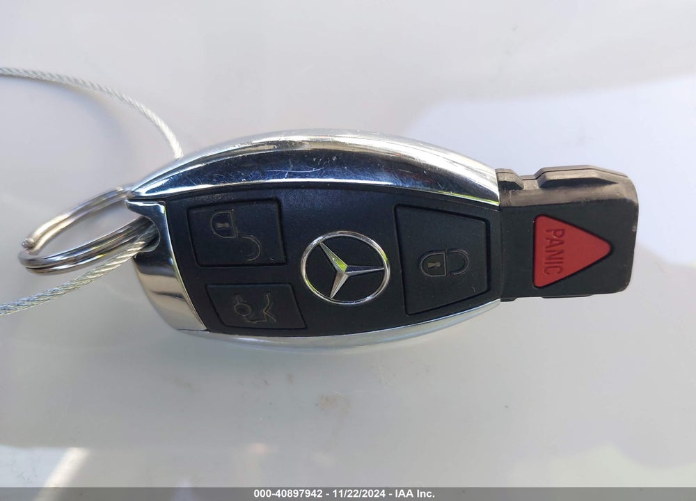 2011 MERCEDES-BENZ GL 450 4MATIC VIN: 4JGBF7BE9BA700536