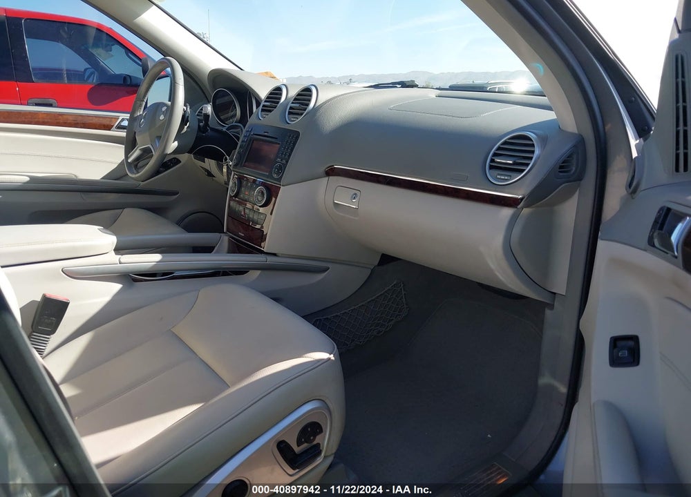 2011 MERCEDES-BENZ GL 450 4MATIC VIN: 4JGBF7BE9BA700536
