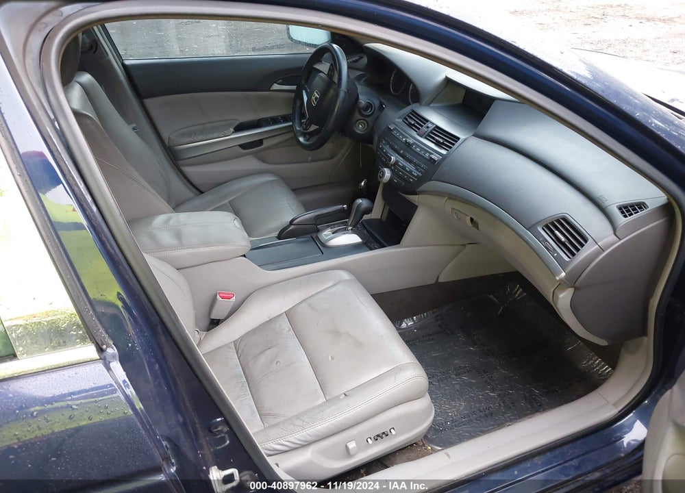 2009 HONDA ACCORD 3.5 EX-L VIN: 1HGCP368X9A018733