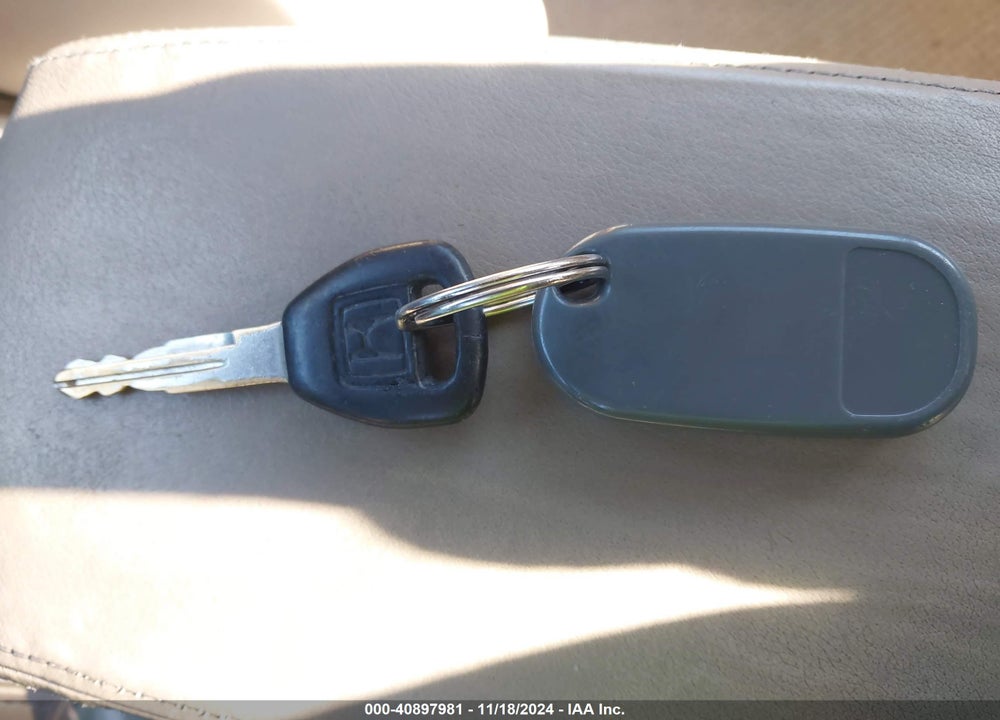 2002 HONDA ACCORD 3.0 EX VIN: 1HGCG22532A003423