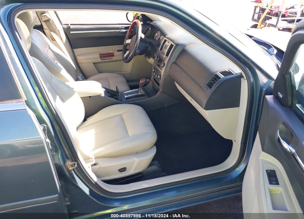 2005 CHRYSLER 300 TOURING VIN: 2C3JA53G45H556407