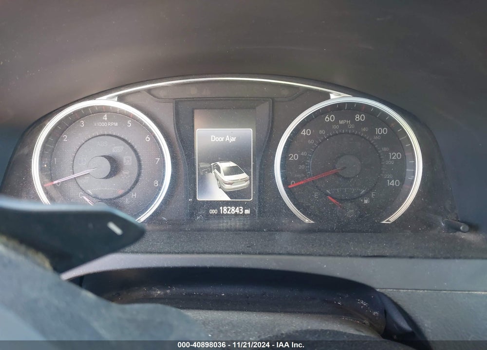 2017 TOYOTA CAMRY SE VIN: 4T1BF1FK2HU411678