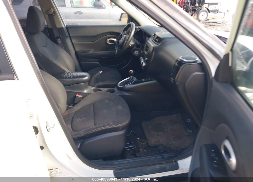 2015 KIA SOUL VIN: KNDJN2A24F7159976
