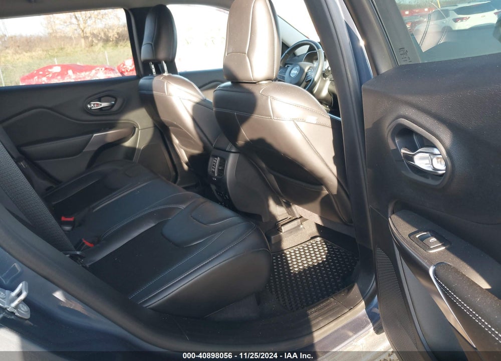 2019 JEEP CHEROKEE LATITUDE PLUS 4X4 VIN: 1C4PJMLB4KD375160