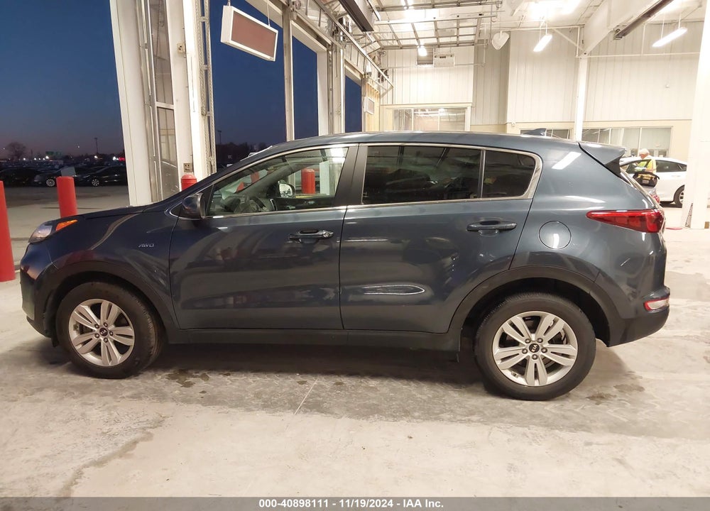 2018 KIA SPORTAGE LX VIN: KNDPMCAC5J7381026