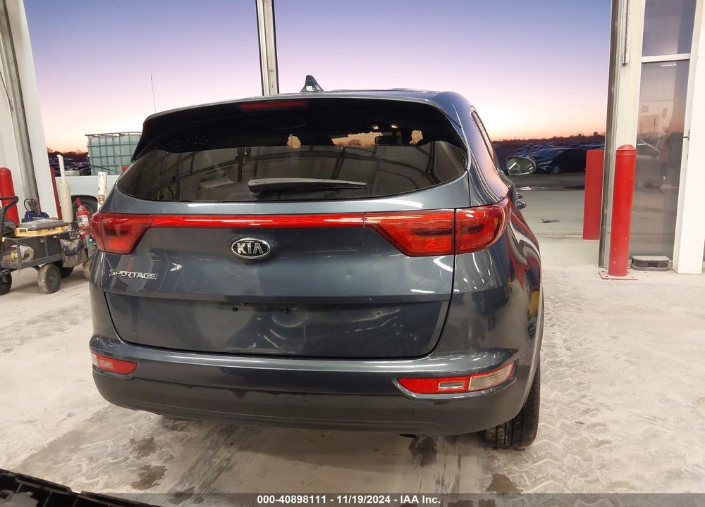 2018 KIA SPORTAGE LX VIN: KNDPMCAC5J7381026