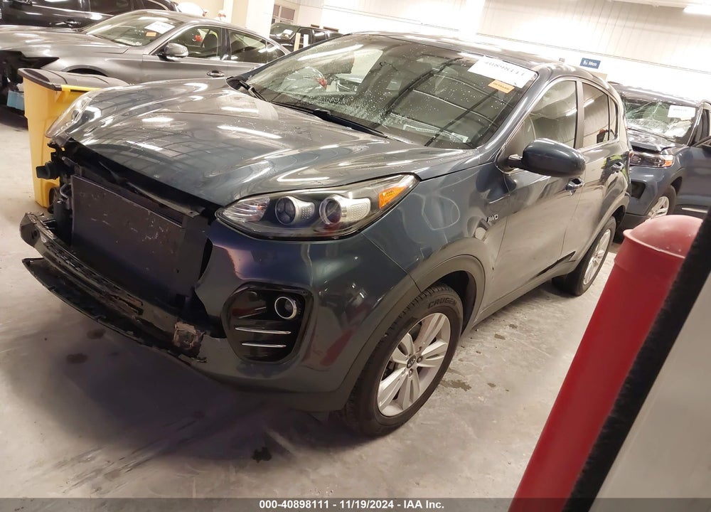 2018 KIA SPORTAGE LX VIN: KNDPMCAC5J7381026