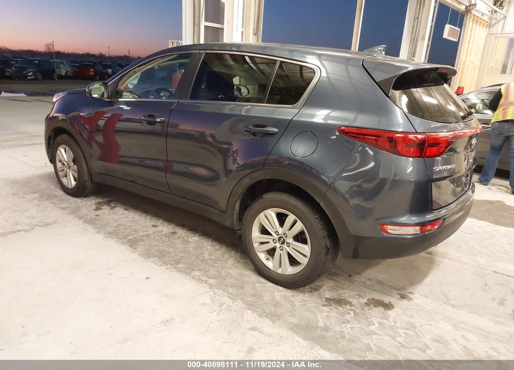 2018 KIA SPORTAGE LX VIN: KNDPMCAC5J7381026