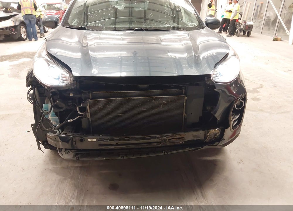 2018 KIA SPORTAGE LX VIN: KNDPMCAC5J7381026