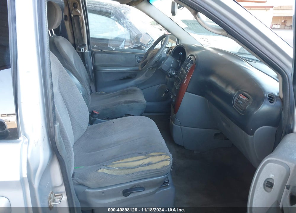 2007 CHRYSLER TOWN & COUNTRY LX VIN: 2A4GP44R17R171750
