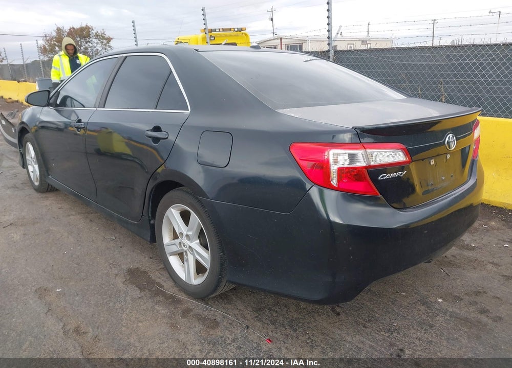 2012 TOYOTA CAMRY SE VIN: 4T1BF1FK2CU085941