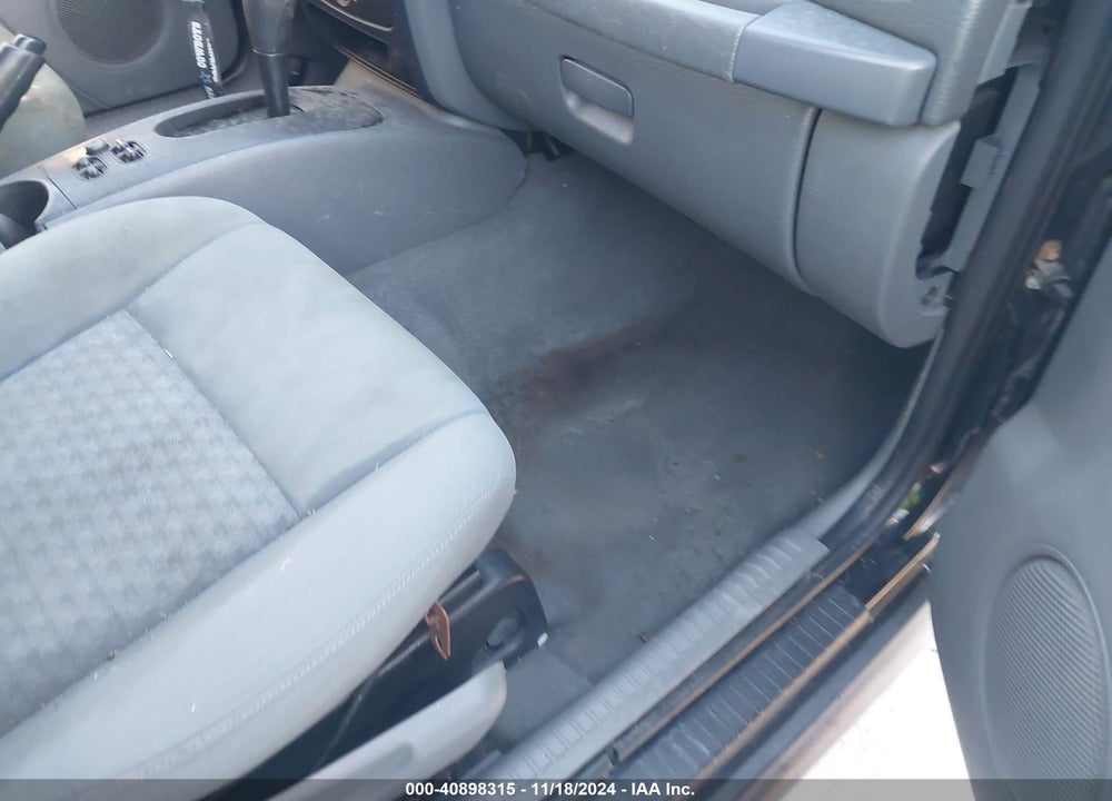 2007 JEEP LIBERTY SPORT VIN: 1J4GK48K17W516665