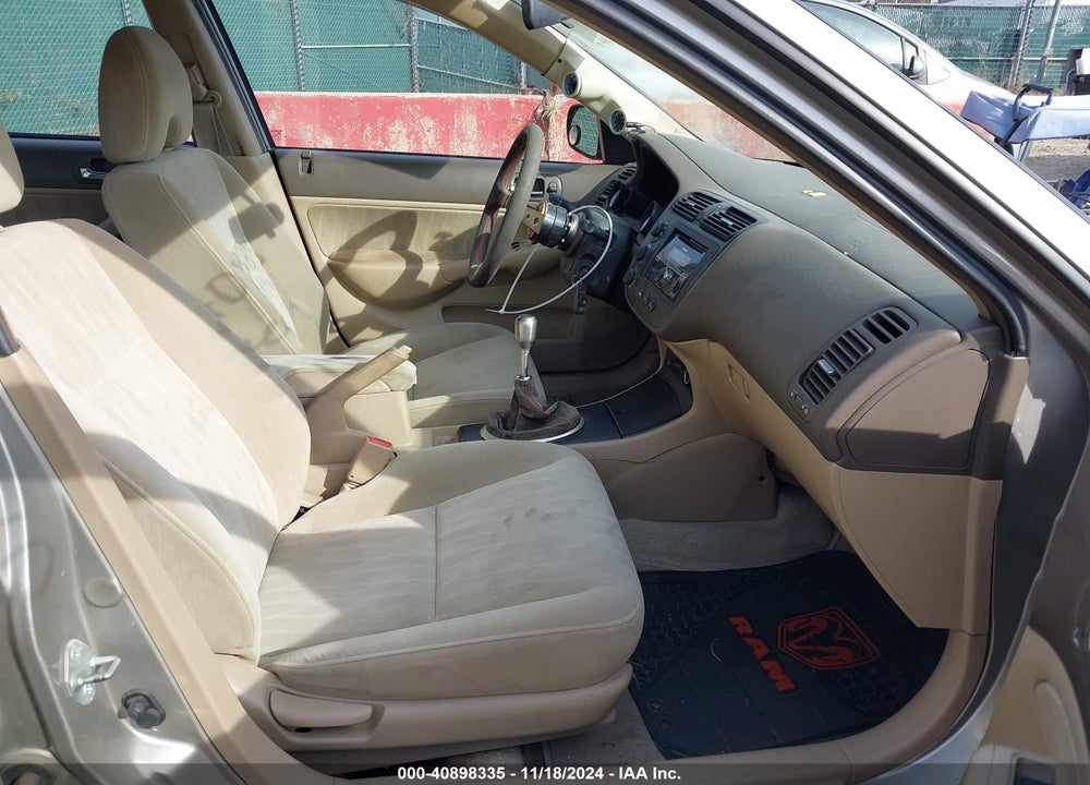 2004 HONDA CIVIC LX VIN: 2HGES155X4H563621