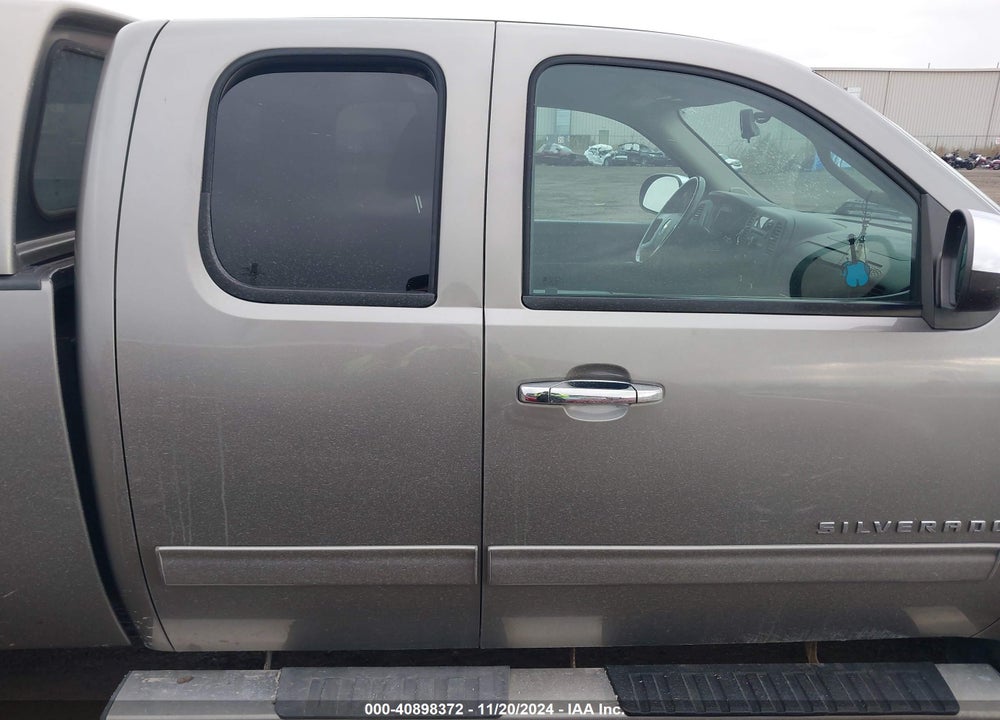 2013 CHEVROLET SILVERADO 1500 LT VIN: 1GCRKSE70DZ378601