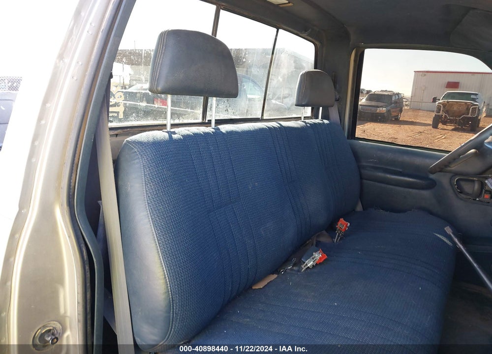1999 CHEVROLET C2500 VIN: 1GCGC24R3XF008773
