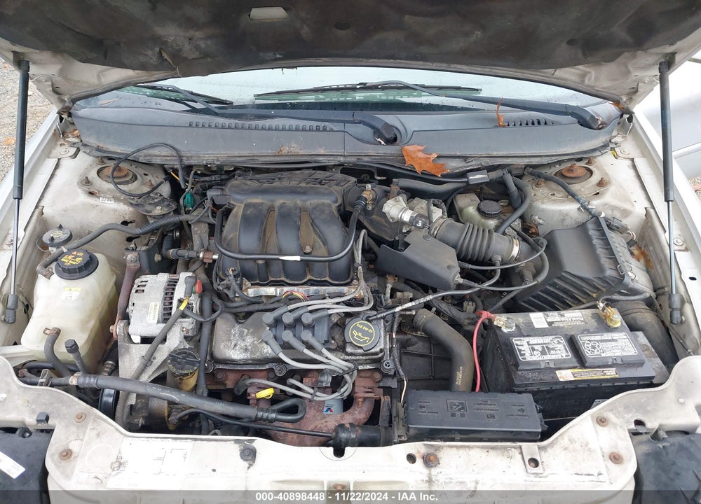 2004 FORD TAURUS SES VIN: 1FAFP55U94G118307