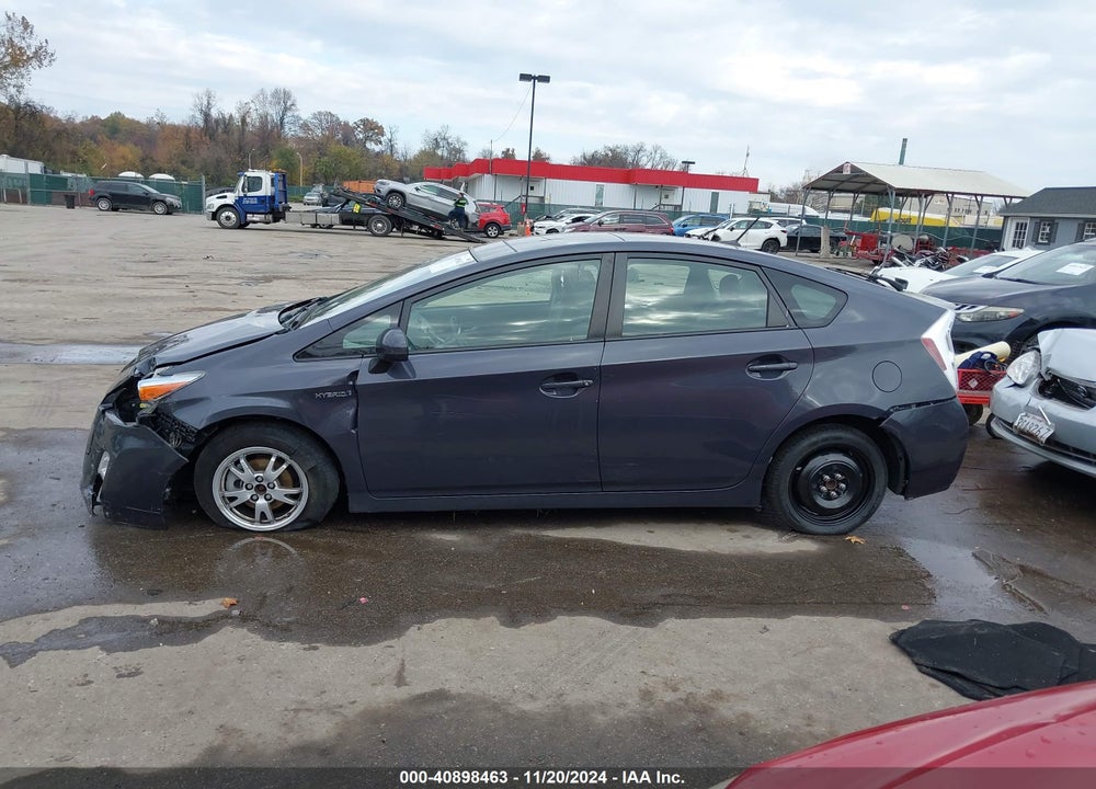 2011 TOYOTA PRIUS THREE VIN: JTDKN3DU7B0270323