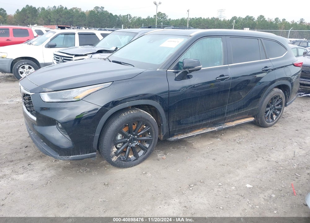 2023 TOYOTA HIGHLANDER XLE VIN: 5TDKDRAH1PS511083