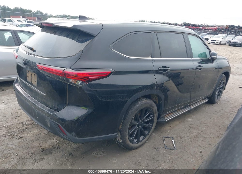 2023 TOYOTA HIGHLANDER XLE VIN: 5TDKDRAH1PS511083