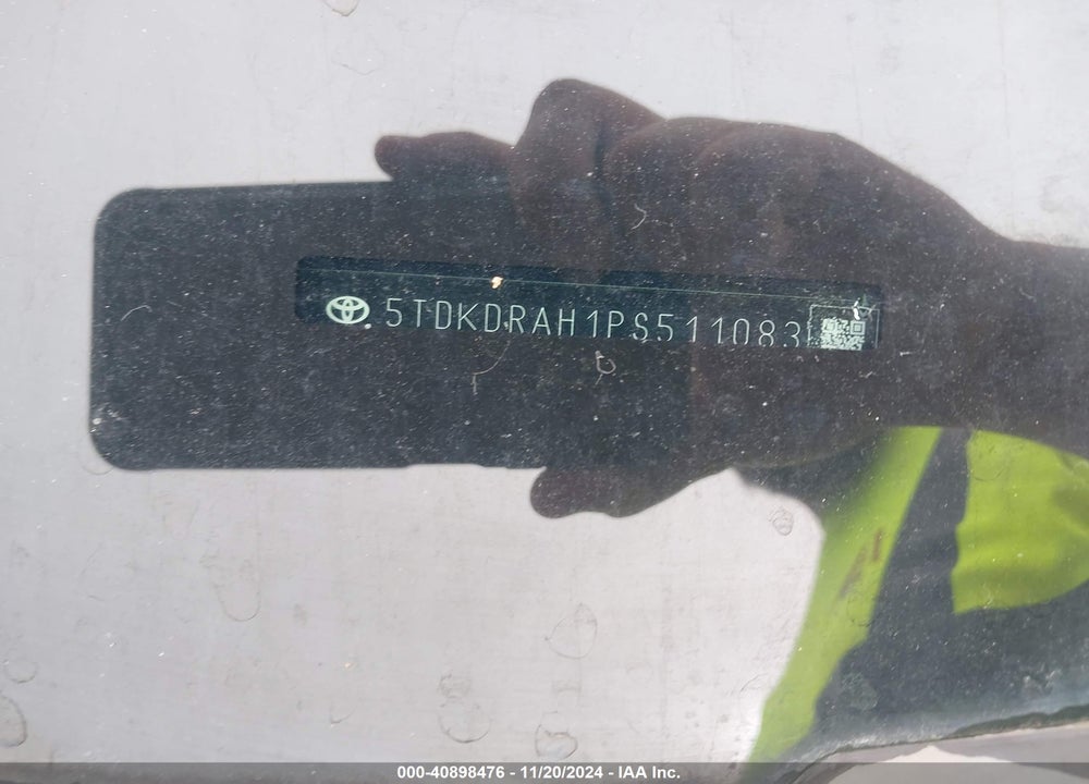 2023 TOYOTA HIGHLANDER XLE VIN: 5TDKDRAH1PS511083