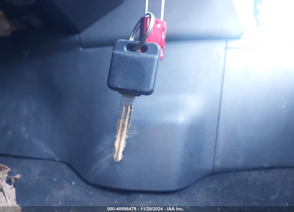 2013 NISSAN ROGUE S VIN: JN8AS5MT2DW521096