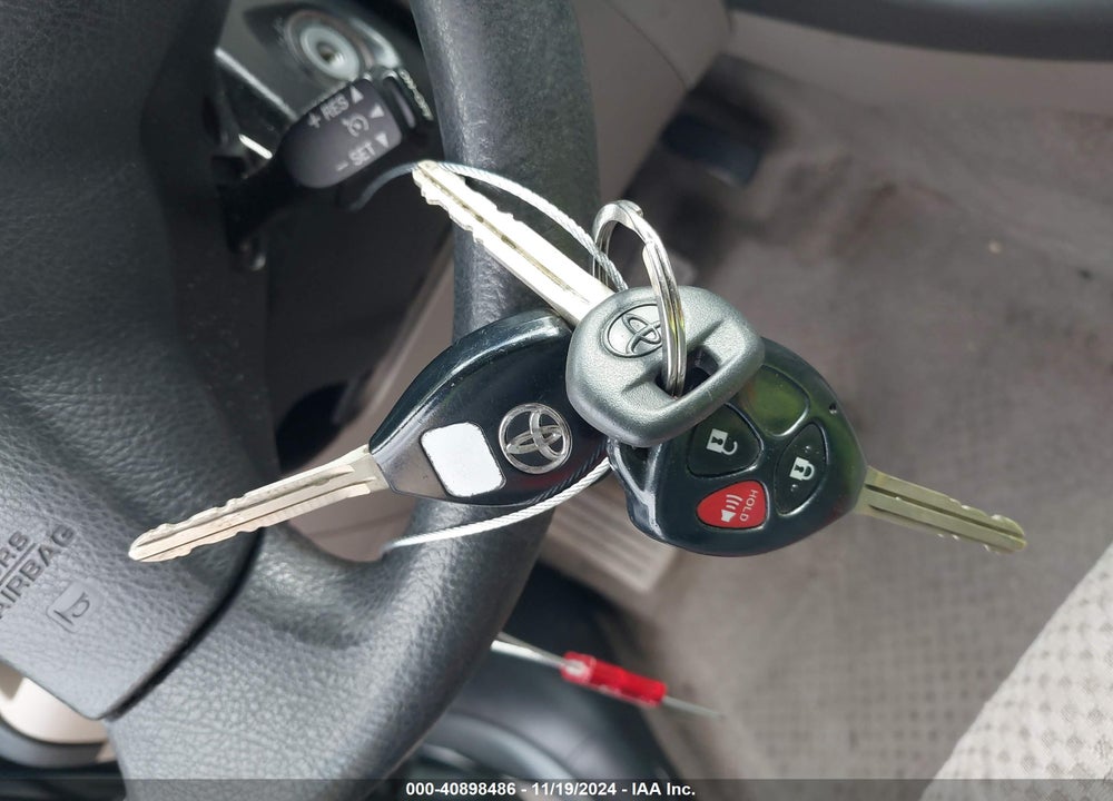 2007 TOYOTA RAV4 VIN: JTMBD33V575077966
