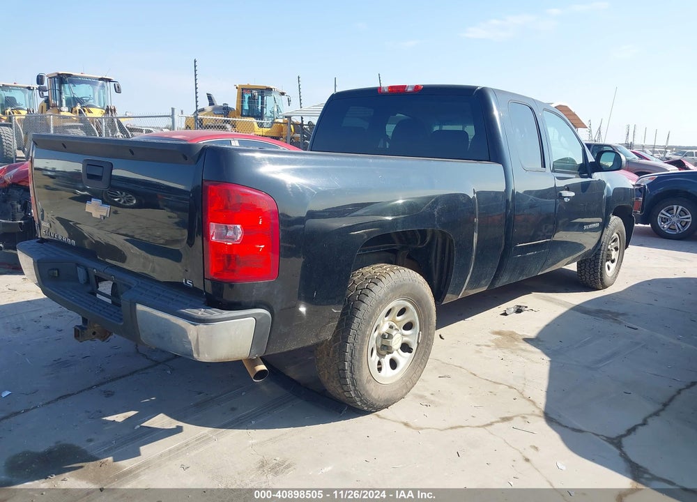 2011 CHEVROLET SILVERADO 1500 LS VIN: 1GCRCREA9BZ442083