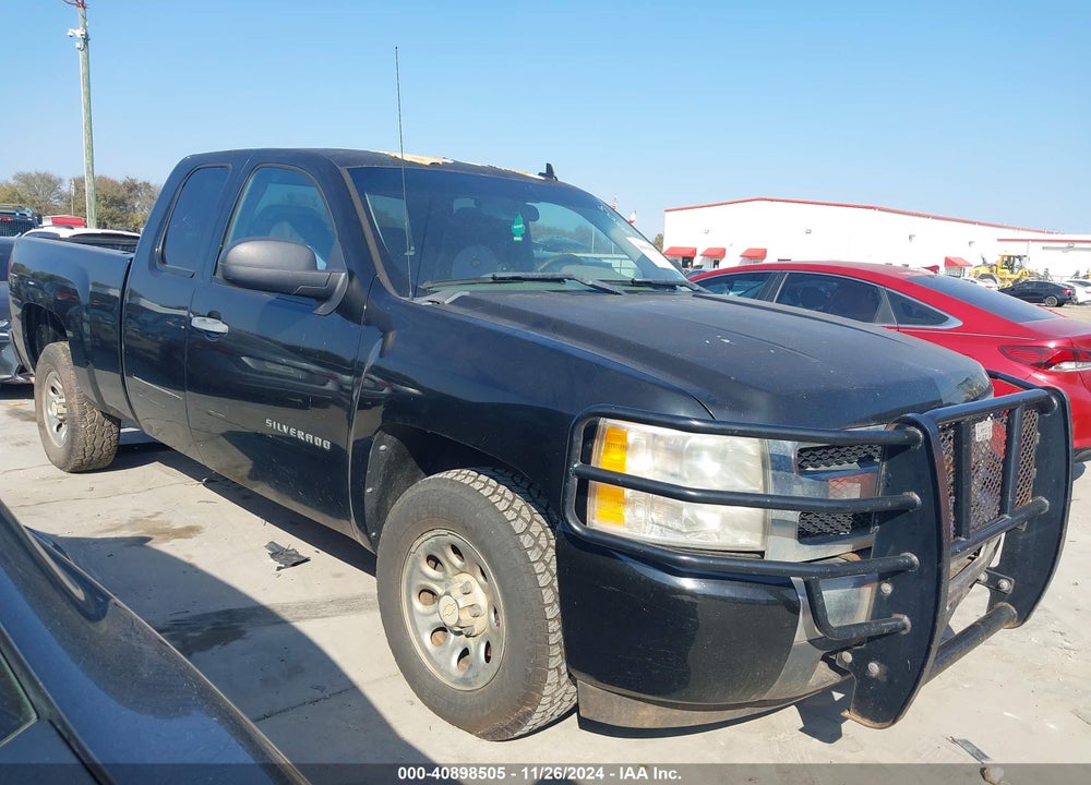 2011 CHEVROLET SILVERADO 1500 LS VIN: 1GCRCREA9BZ442083