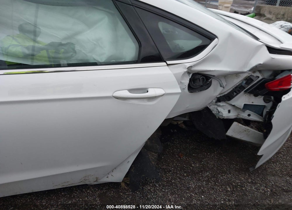 2017 FORD FUSION S VIN: 3FA6P0G76HR340540