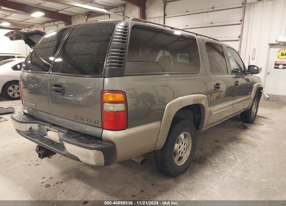 2000 CHEVROLET SUBURBAN 1500 LS VIN: 3GNEC16T3YG196731