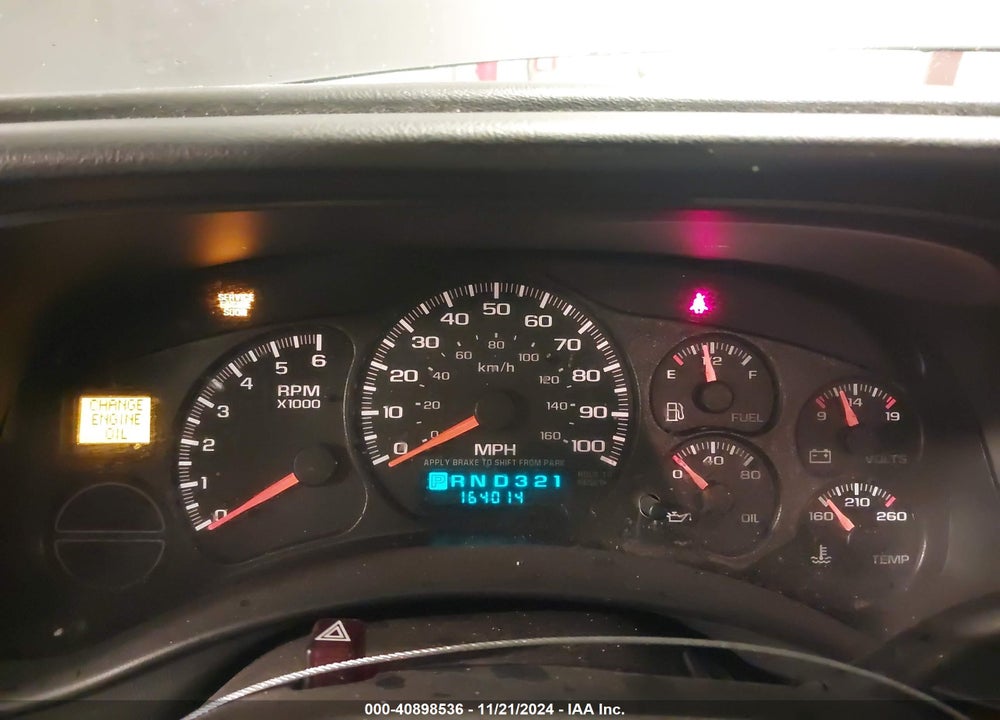 2000 CHEVROLET SUBURBAN 1500 LS VIN: 3GNEC16T3YG196731