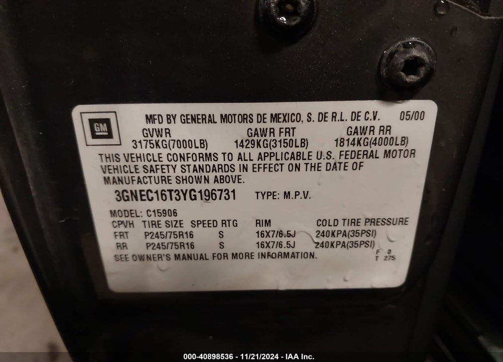 2000 CHEVROLET SUBURBAN 1500 LS VIN: 3GNEC16T3YG196731