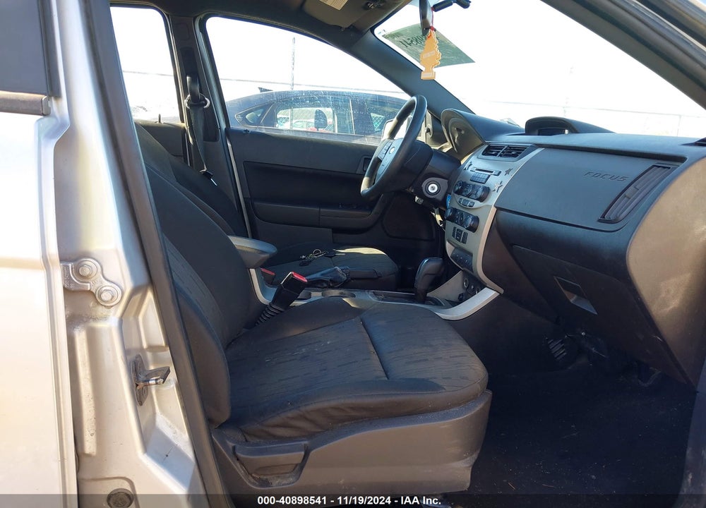 2010 FORD FOCUS SE VIN: 1FAHP3FN8AW251405