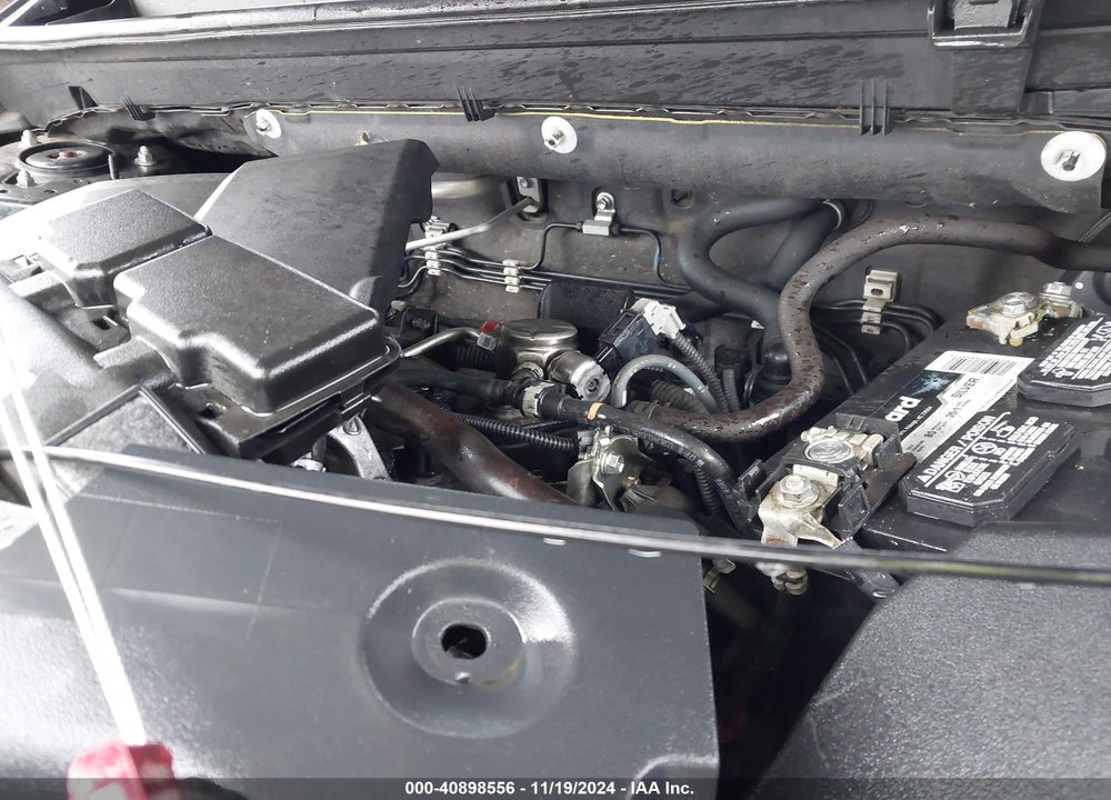 2019 TOYOTA RAV4 XLE VIN: JTMW1RFV4KD011643