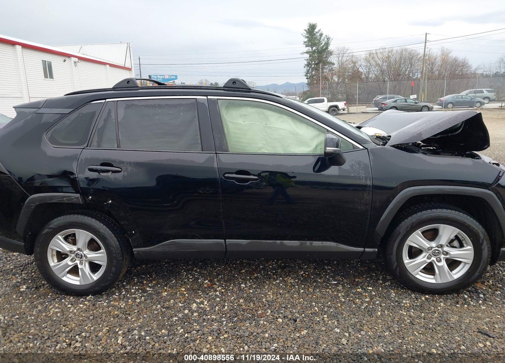 2019 TOYOTA RAV4 XLE VIN: JTMW1RFV4KD011643